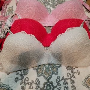 VS Tshirt Bra Wireless Lace Lot of 3